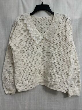 Lace Collar Openwork Knit Crochet Vintage Sweater Top in Cream & White